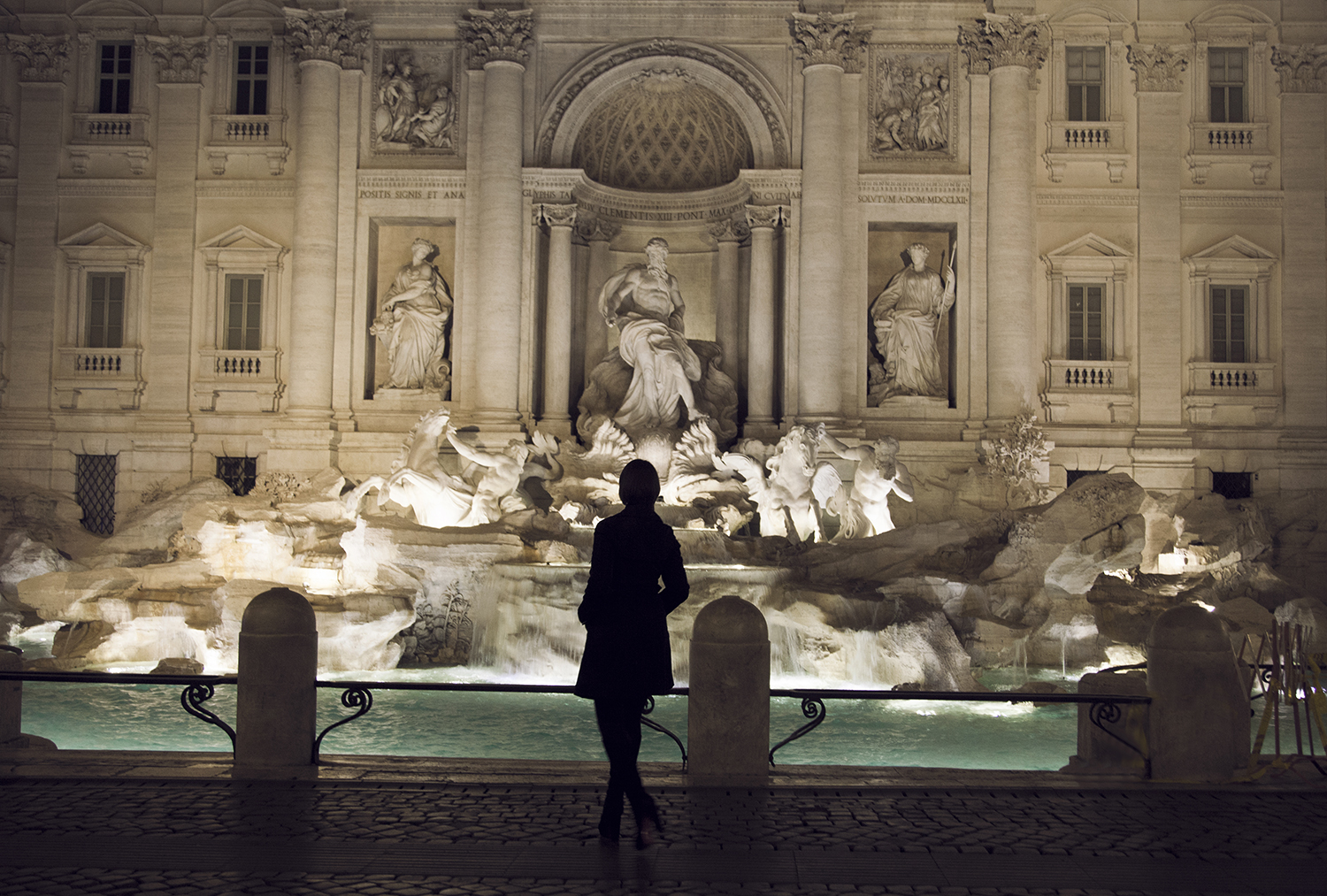 off_the-girl-in-the-fountain_03 off_the-girl-in-the-fountain_03